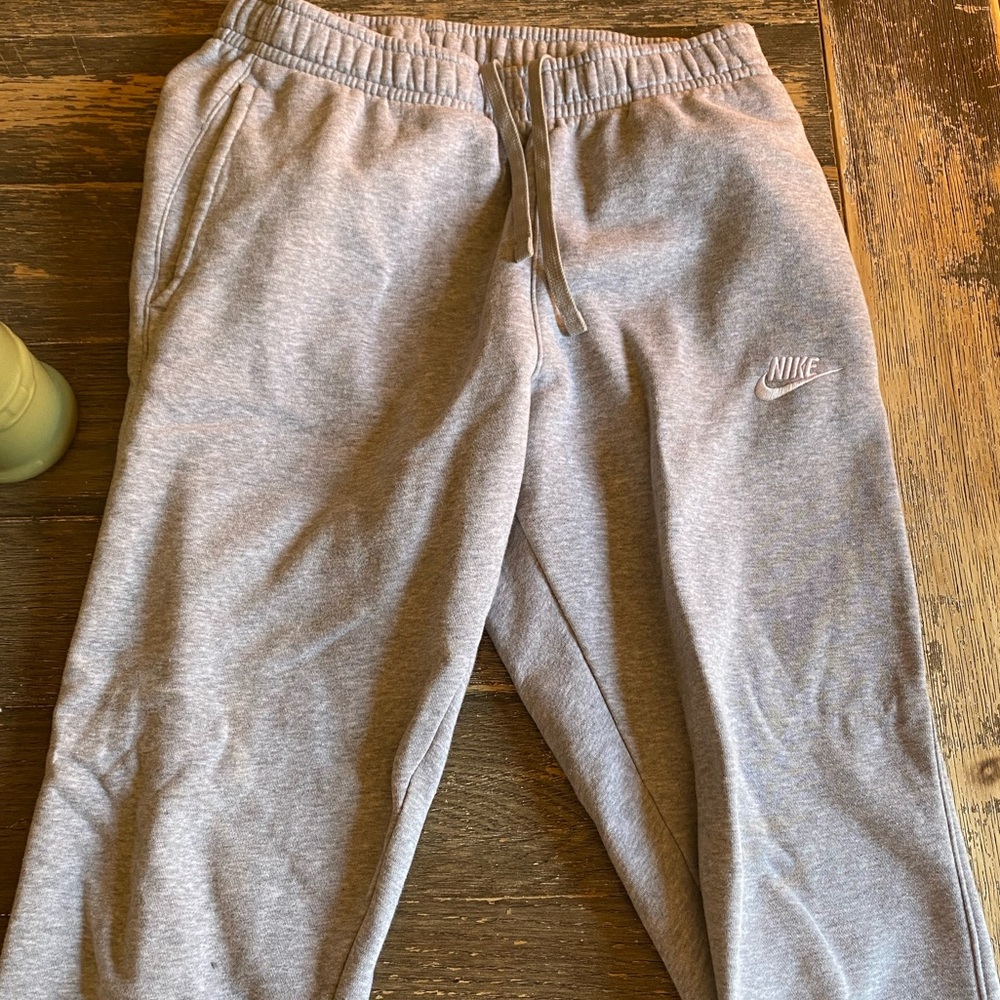 Nike Grey Taper Sweatpants Small